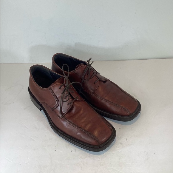 UNLISTED BY KENNETH COLE BROWN LEATHER APRON TOE OXFORD EUC SZ 11 - Picture 9 of 10